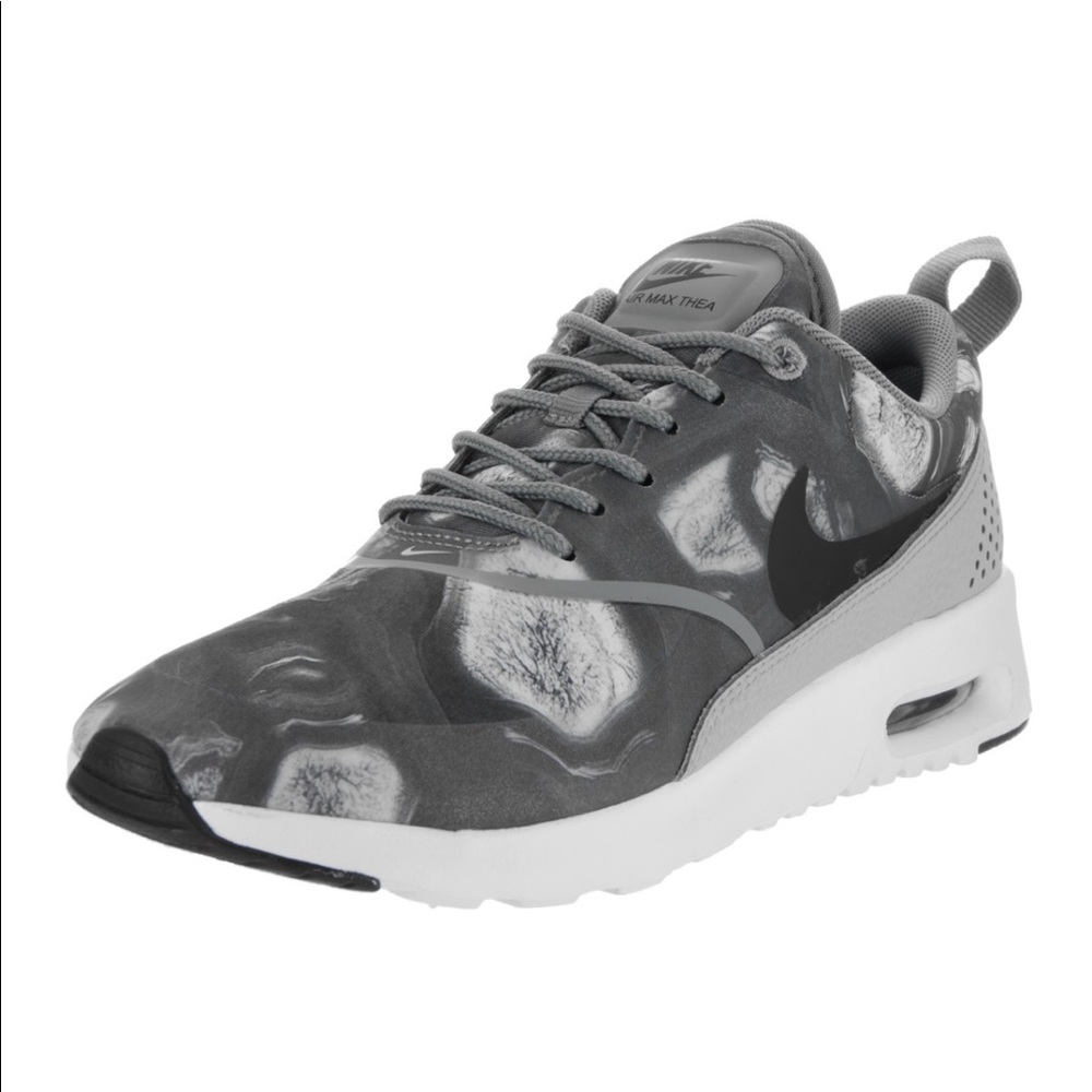 New in box Nike air max size 8 workout run shoes